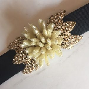 Bcbgmaxazria statement belt